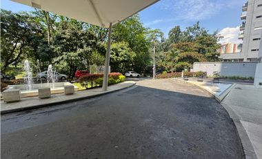 VENDO EN PRECIO DE OPORTUNIDAD  APARTAOFICINA EN EL POBLADO