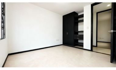 Casa esquinera con terraza en venta | Bosque de Versalles - Palmira