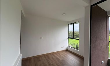Arriendo apartamento nuevo en unidad cerrada en La Ceja