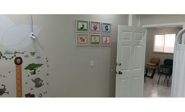 ARRIENDO DE CENTRO MEDICO  EN EL PORVENIR