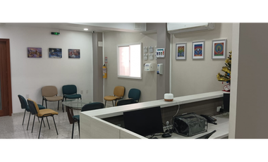 ARRIENDO DE CENTRO MEDICO  EN EL PORVENIR