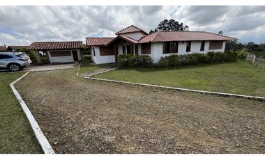 VENTA DE CASA CAMPESTRE EN CIRCASIA, QUINDO, COLOMBIA