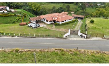 VENTA DE CASA CAMPESTRE EN CIRCASIA, QUINDO, COLOMBIA