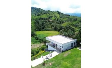 VENDO CASA CAMPESTRE EN COMBIA