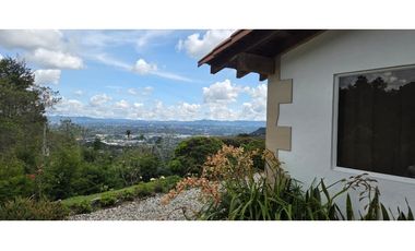 Arriendo espectacular finca en Rionegro- Sajonia