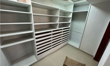 APARTAMENTO DE 4 HABITACIONES PARA REMODELAR EN ALTO PRADO / EL GOLF