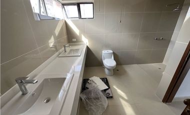 APARTAMENTO DE 4 HABITACIONES PARA REMODELAR EN ALTO PRADO / EL GOLF