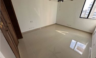 APARTAMENTO DE 4 HABITACIONES PARA REMODELAR EN ALTO PRADO / EL GOLF