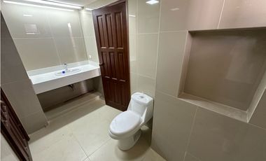 APARTAMENTO DE 4 HABITACIONES PARA REMODELAR EN ALTO PRADO / EL GOLF