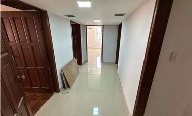 APARTAMENTO DE 4 HABITACIONES PARA REMODELAR EN ALTO PRADO / EL GOLF