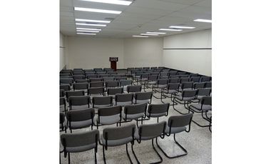 SE ARRIENDA OFICINA CENTRO EMPRESARIAL SURAMERICANA