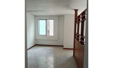 SE ARRIENDA OFICINA CENTRO EMPRESARIAL SURAMERICANA