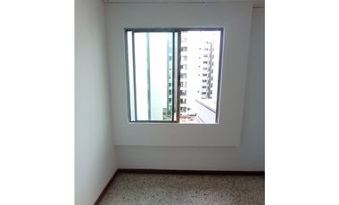 SE ARRIENDA OFICINA CENTRO EMPRESARIAL SURAMERICANA