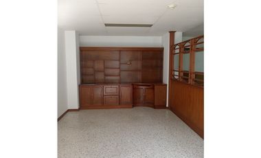 SE ARRIENDA OFICINA CENTRO EMPRESARIAL SURAMERICANA