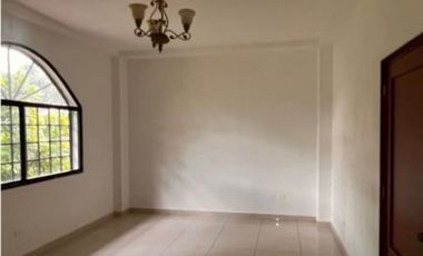 VENTA O ALQUILER CASA EN ALBROOK GRANDE DE 976.96MT CURUNDU CV