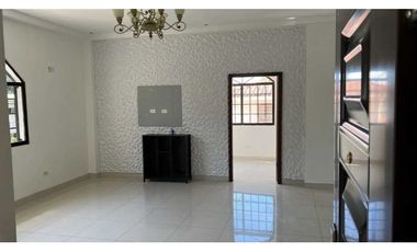 VENTA O ALQUILER CASA EN ALBROOK GRANDE DE 976.96MT CURUNDU CV