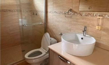 VENTA O ALQUILER CASA EN ALBROOK GRANDE DE 976.96MT CURUNDU CV