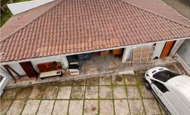 VENTA O ALQUILER CASA EN ALBROOK GRANDE DE 976.96MT CURUNDU CV