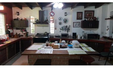 Casa en Residencial cerrado Las Cumbres # 2198 cvd