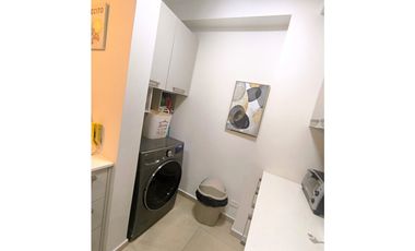 Venta de Apartamento Amoblado en Playa Gorgona, PH Royal Palm