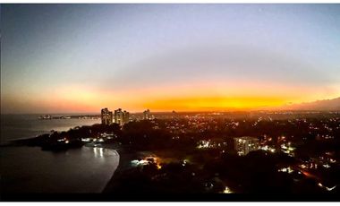 Venta de Apartamento Amoblado en Playa Gorgona, PH Royal Palm