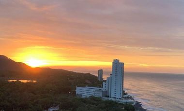 Venta de Apartamento Amoblado en Playa Gorgona, PH Royal Palm