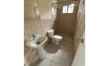 CASA EN ALQUILER Y VENTA HACIENDA SANTA FE