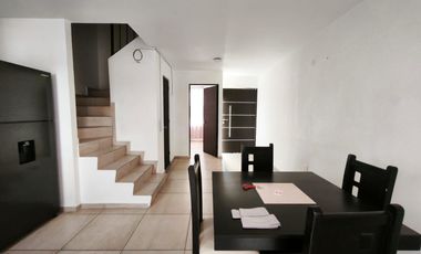 Casa en renta 3 recamarás Fraccionamiento Villa Universidad a 2 min de la UG