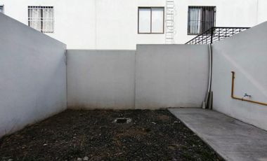 Casa en renta 3 recamarás Fraccionamiento Villa Universidad a 2 min de la UG