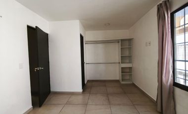 Casa en renta 3 recamarás Fraccionamiento Villa Universidad a 2 min de la UG