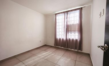 Casa en renta 3 recamarás Fraccionamiento Villa Universidad a 2 min de la UG