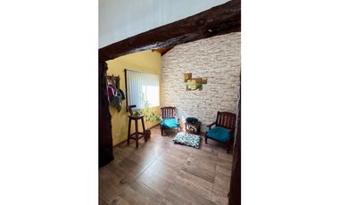 PH 3 AMBIENTES CON QUINCHO Y PARQUET, BARRIO CAISAMAR