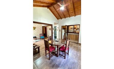 PH 3 AMBIENTES CON QUINCHO Y PARQUET, BARRIO CAISAMAR