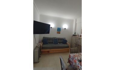 ** 1 ambiente divisible.  Amoblado. Impecable. Z/ Plaza Colón