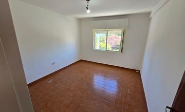 Casa PH en alquiler en Ramos Mejia Sur