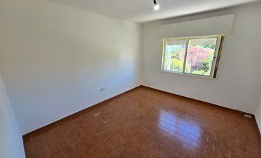 Casa PH en alquiler en Ramos Mejia Sur