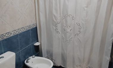 Casa en alquiler c/ cochera doble  en  Barrio Constitución