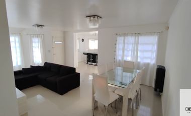 Casa en alquiler c/ cochera doble  en  Barrio Constitución