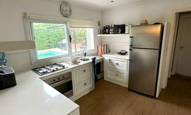 Casa en venta c/ cochera en Canning