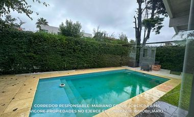 Casa en venta c/ cochera en Canning