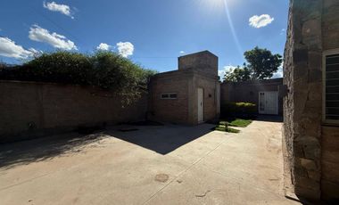 Casa en venta c/ cochera en La Chacarita
