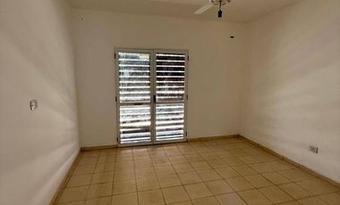 Casa en venta c/ cochera en La Chacarita