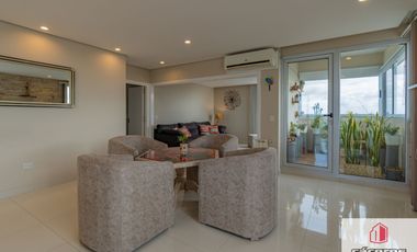 Departamento en venta de 2 dormitorios c/ cochera en Parque Luro