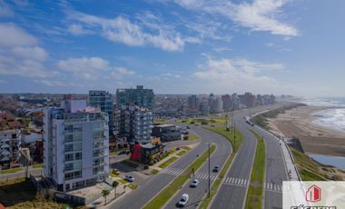 Departamento en venta de 2 dormitorios c/ cochera en Parque Luro