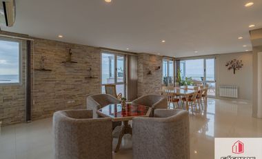 Departamento en venta de 2 dormitorios c/ cochera en Parque Luro