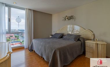 Departamento en venta de 2 dormitorios c/ cochera en Parque Luro