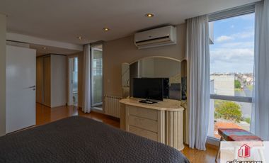 Departamento en venta de 2 dormitorios c/ cochera en Parque Luro