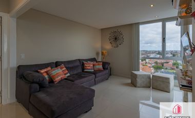 Departamento en venta de 2 dormitorios c/ cochera en Parque Luro