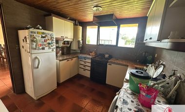 Chalet en venta  sobre dos lotes en Santa Clara del Mar