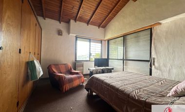 Chalet en venta  sobre dos lotes en Santa Clara del Mar